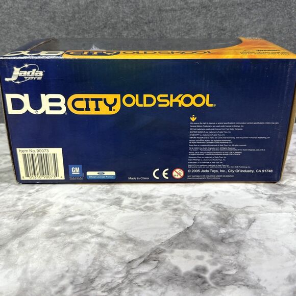 Jada Dub City Old Skool 1957 Chevy Bel Air Red White Hard Top 1:24 - New - Picture 7 of 7